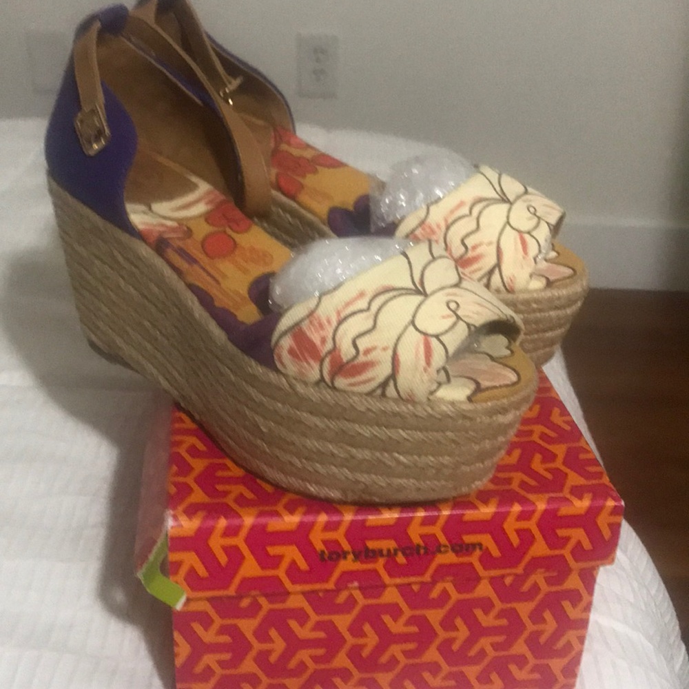 Shoes - Picture 4 of 4